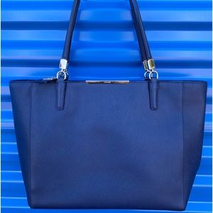 Coach 5696 City Tote In Signature Canvas in Navy Blue, NWOT